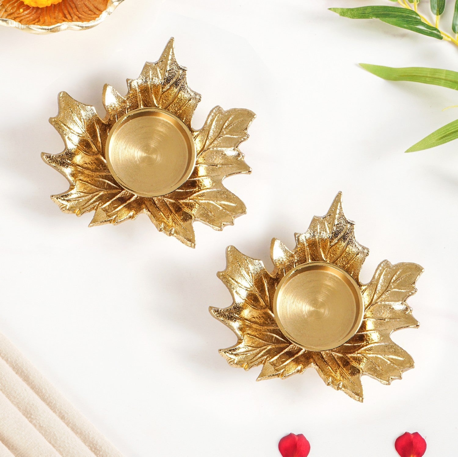 Maple Glow Aluminium Tealight Holder Set Of 2 In Festive Gift Box