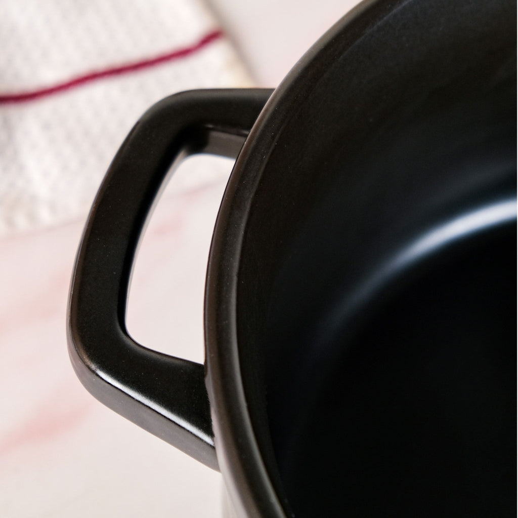 Matte Black Ceramic Cocotte Cooking Pot 4200ml