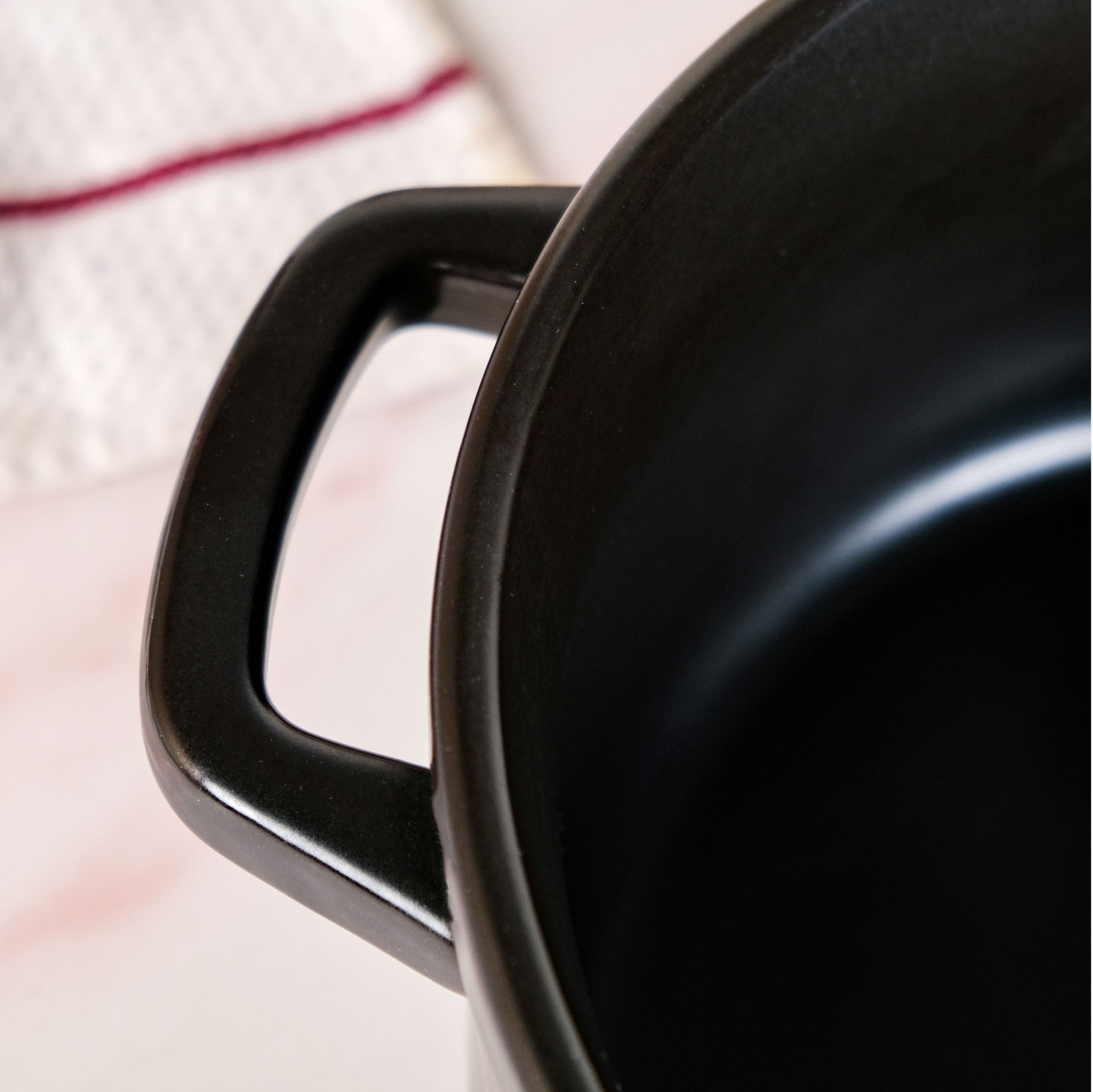 Matte Black Ceramic Cocotte Cooking Pot 4200ml