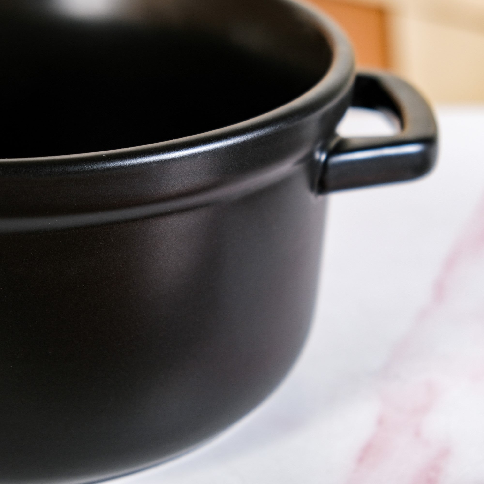 Matte Black Ceramic Cocotte Cooking Pot 4200ml