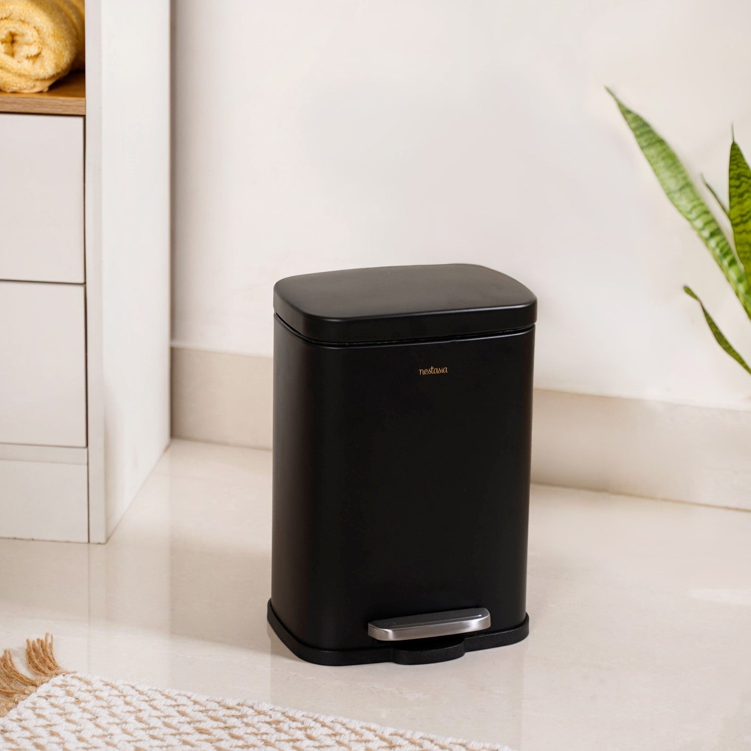 Dustro Metal Pedal Dustbin Black 5000ml