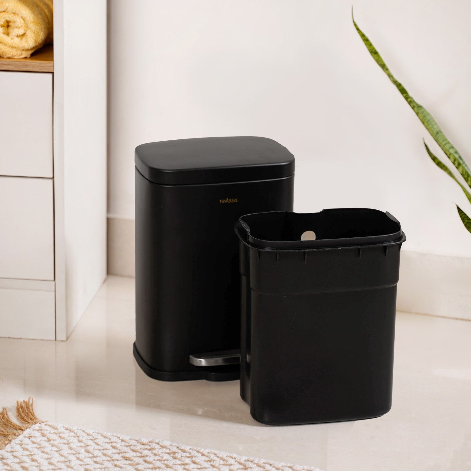 Dustro Metal Pedal Dustbin Black 5000ml