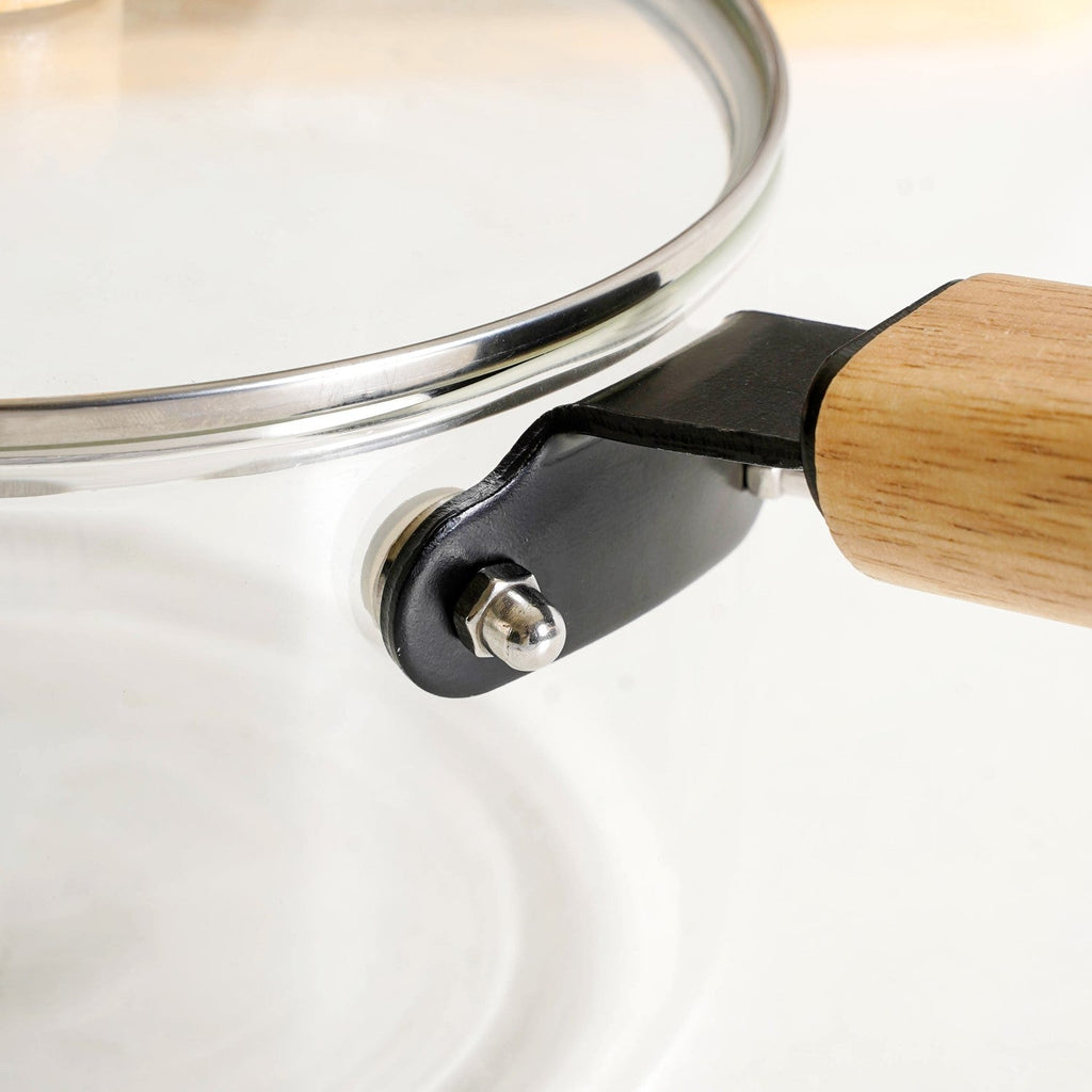 Minimalist Glass Saucepan With Wooden Handle And Lid 1800ml