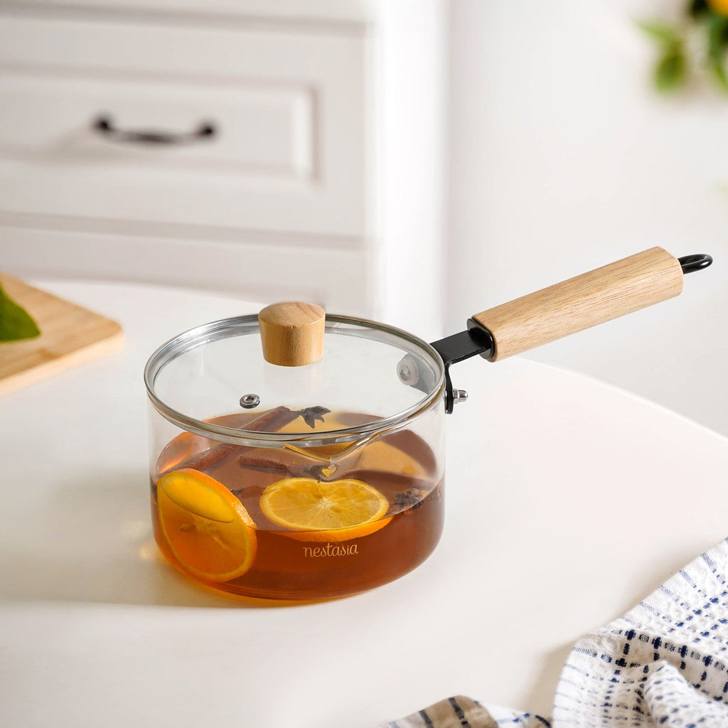 Minimalist Glass Saucepan With Wooden Handle And Lid 1800ml