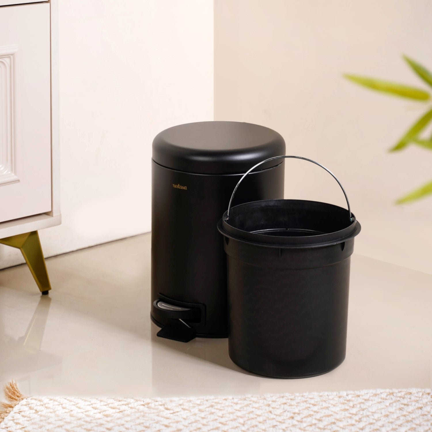Clean Curve Metal Dustbin With Removable Bucket Black 5000ml