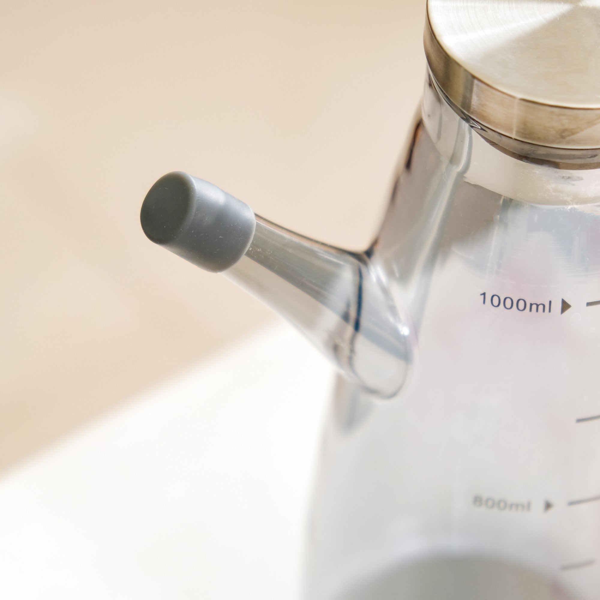 Chic Grey Borosilicate Glass Oil Jar Dispenser With Markings 1000ml