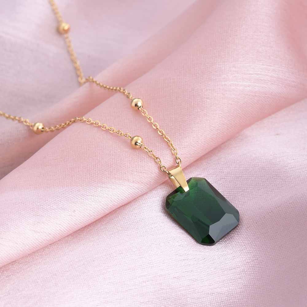 Dazzling Emerald Necklace