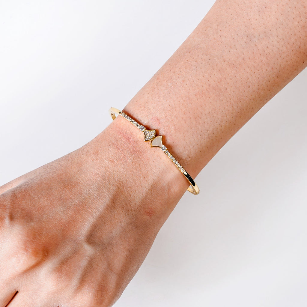 Nautical Glam Seashell Gold Bracelet