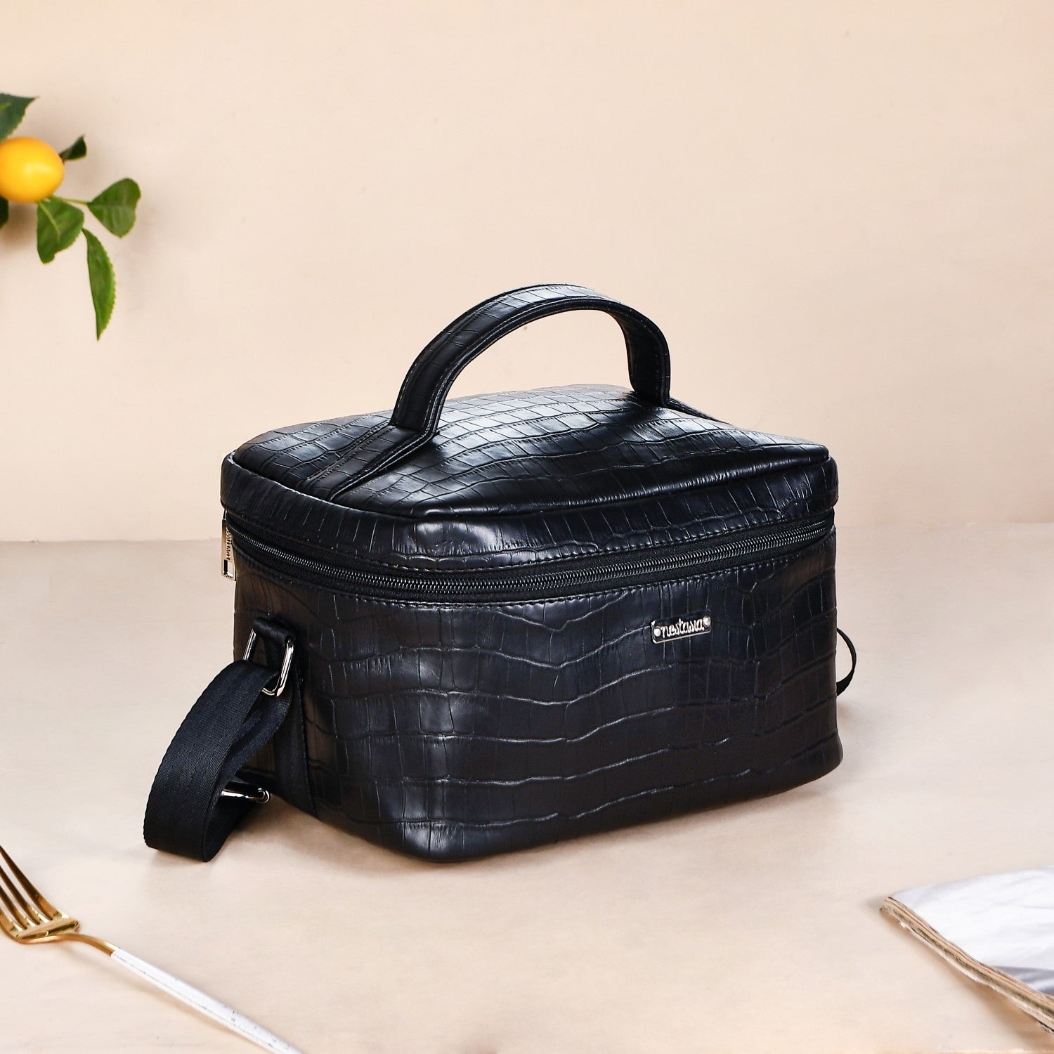 On The Go Lunch Bag Lunch Box Hamper In Faux Leather