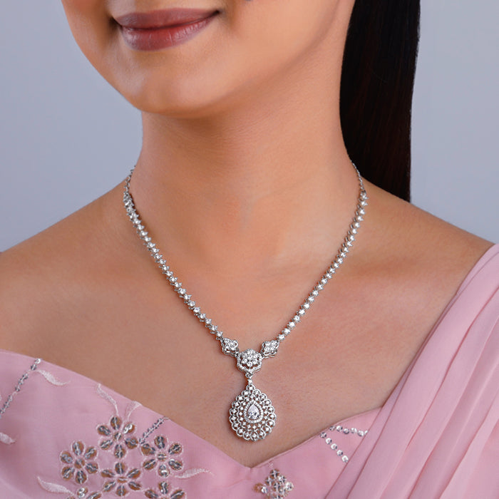 Silver Dreamy Dahlia Necklace