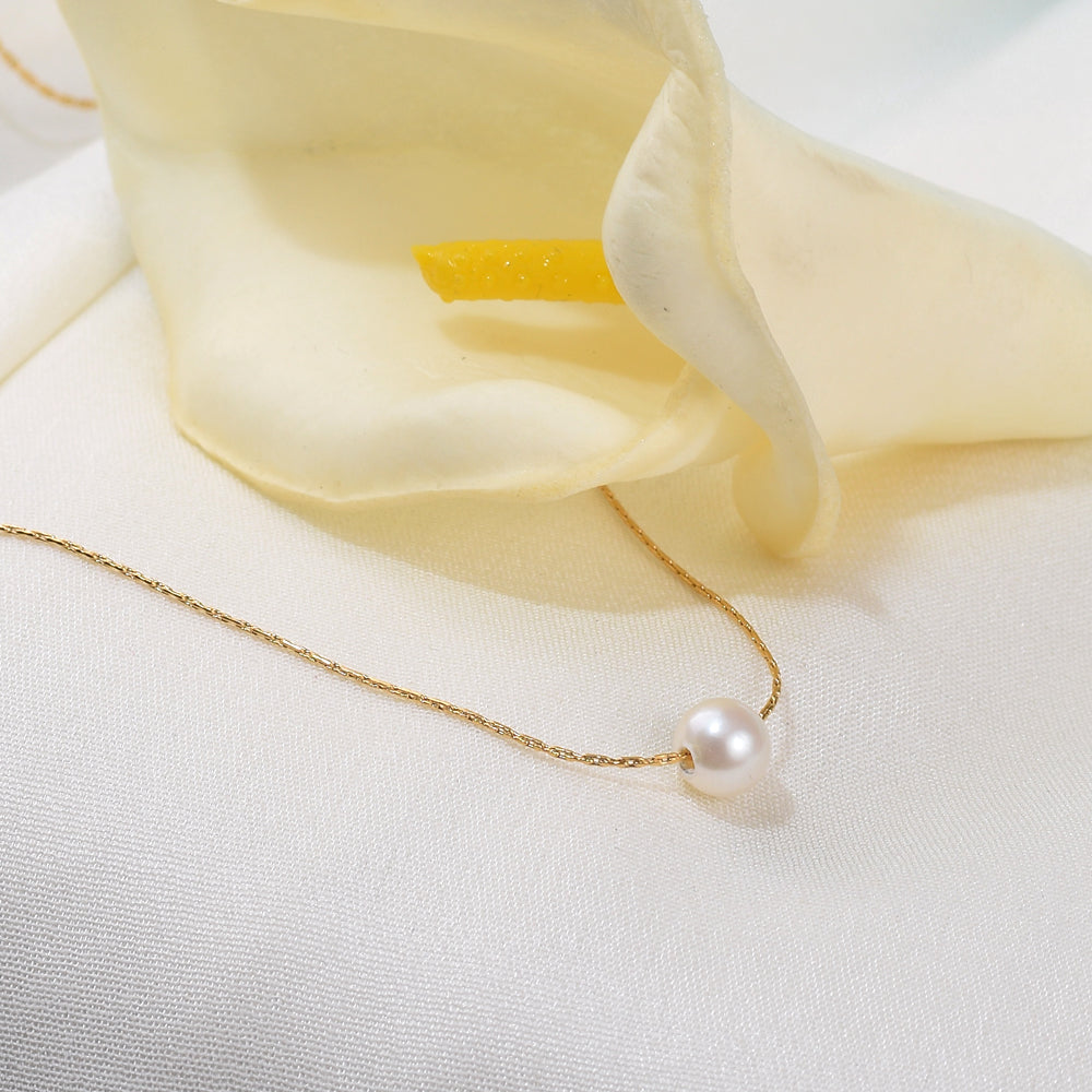 Delicate Pearl Necklace