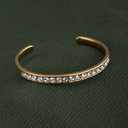 Elegant Zirconia Studded Gold Bracelet