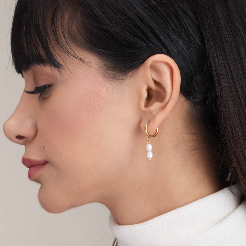 Dangling Pearl Hoops