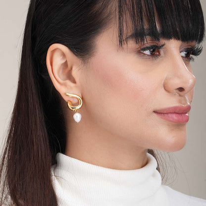Pearl Rhythm Stud Earrings