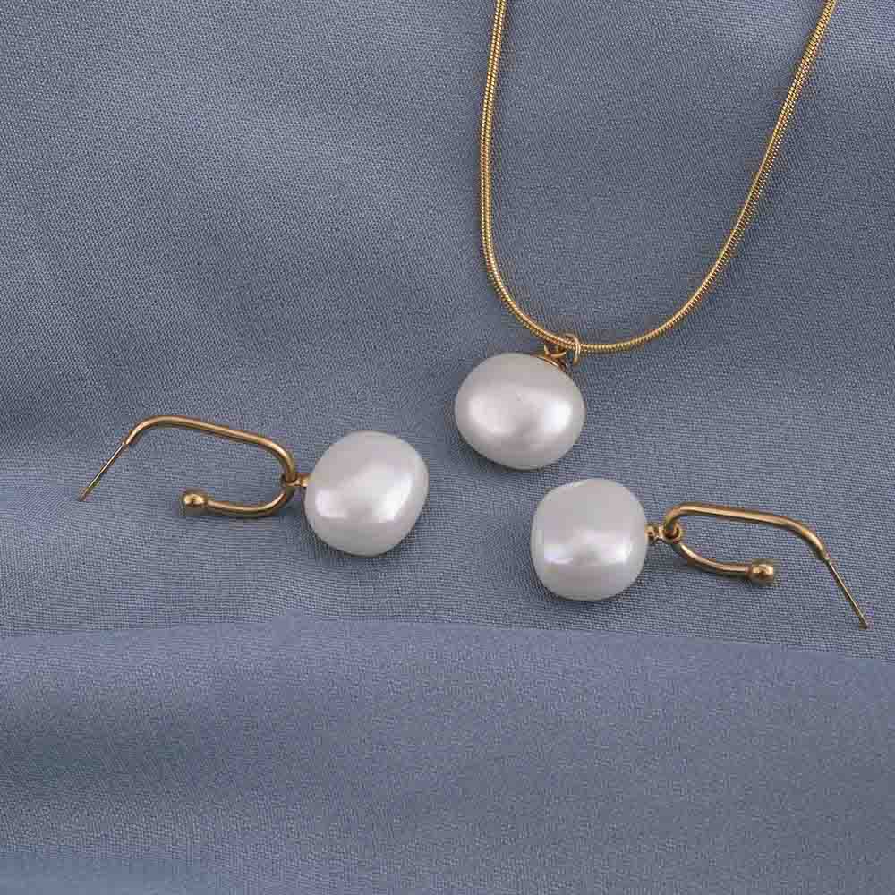 Classic Pearl Pendant and Earrings Set