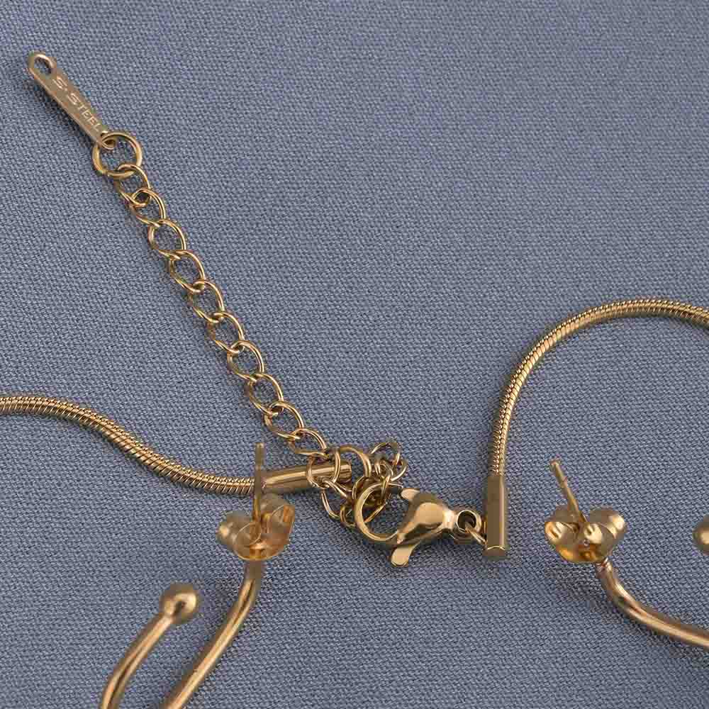 Classic Pearl Pendant and Earrings Set