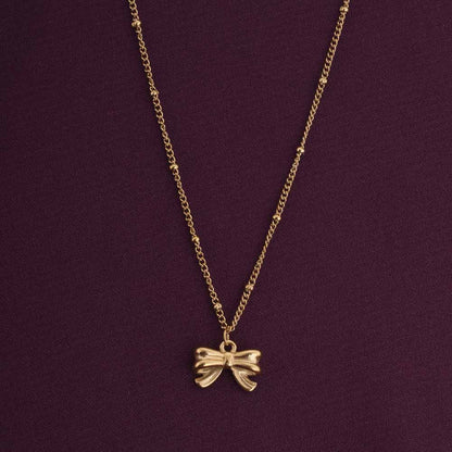 Ribbon Pendant Necklace