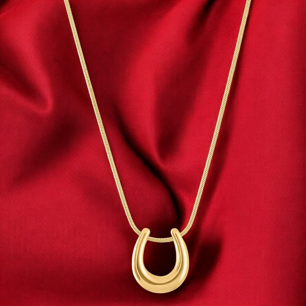Elegant Gold Crescent Pendant Necklace