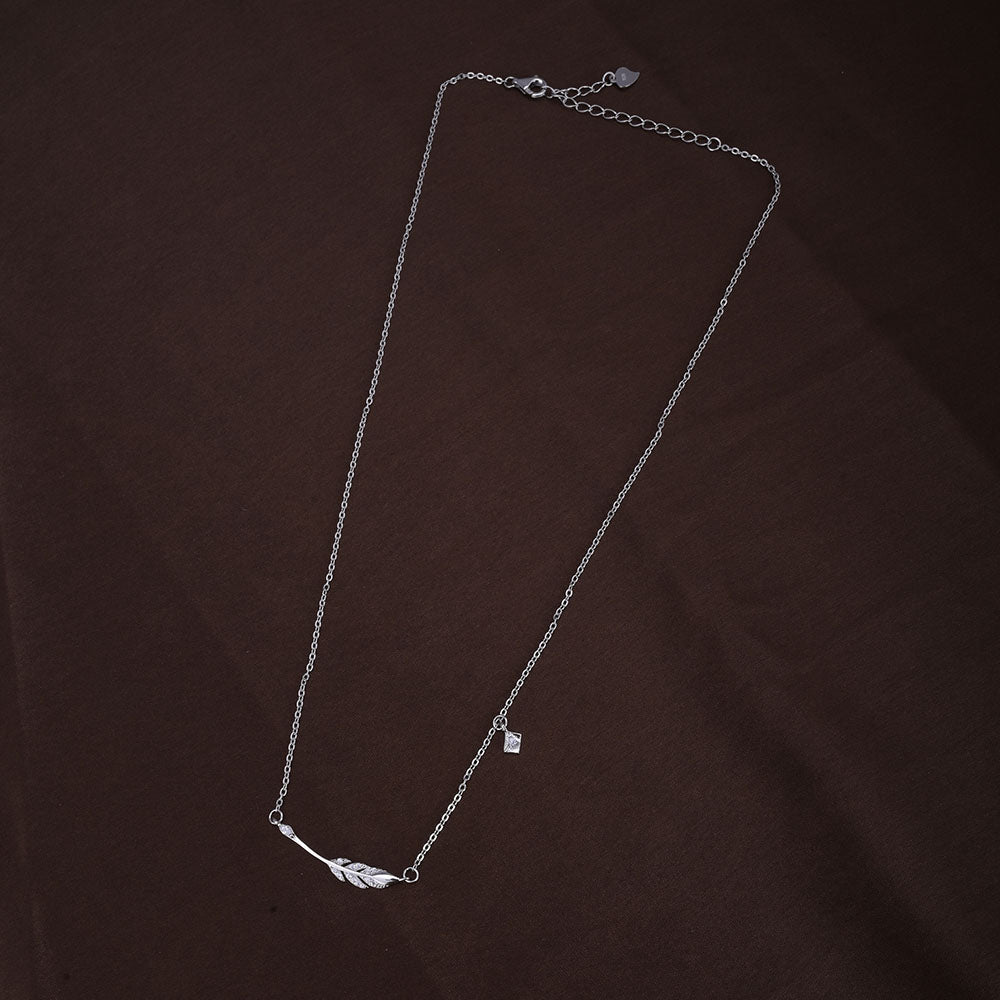 Dazzling Leaf Necklace | Silver