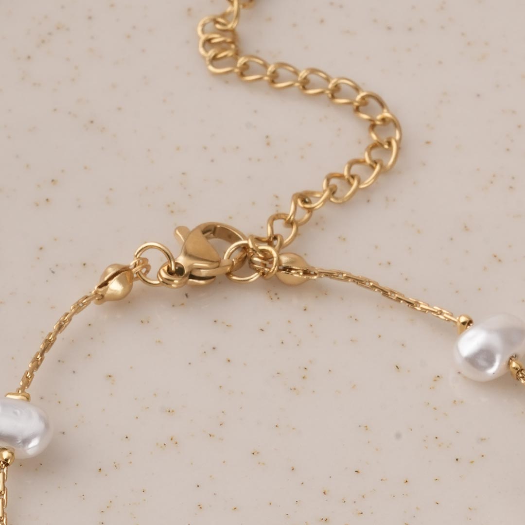 Classical Baroque Pearl Bracelet