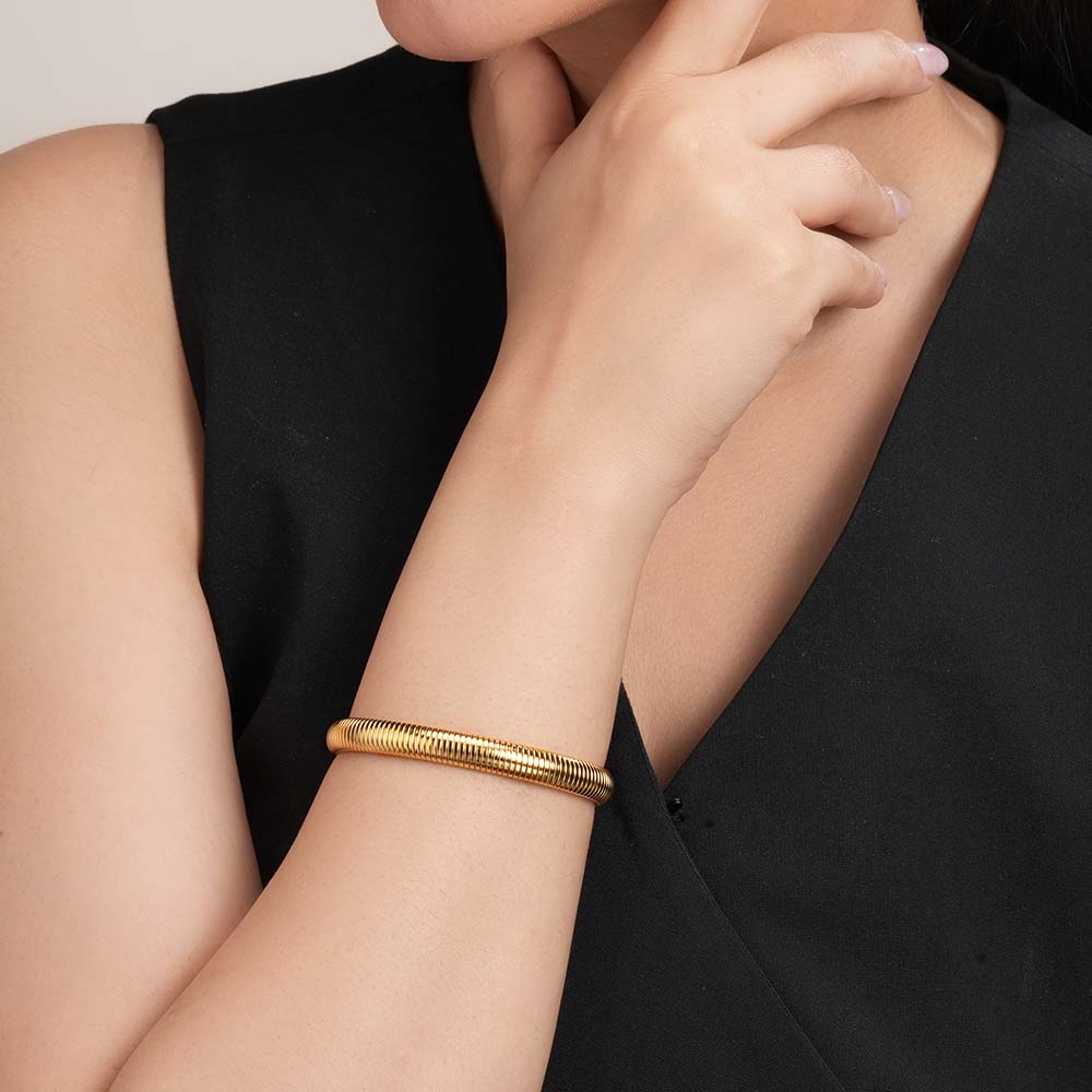 Chunky Ribbed Stretch Cuff Bracelet