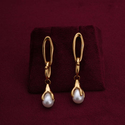 Teardrop Elegance Pearl Earrings