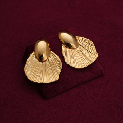 Goldfish Tail Shaped Stud Earrings