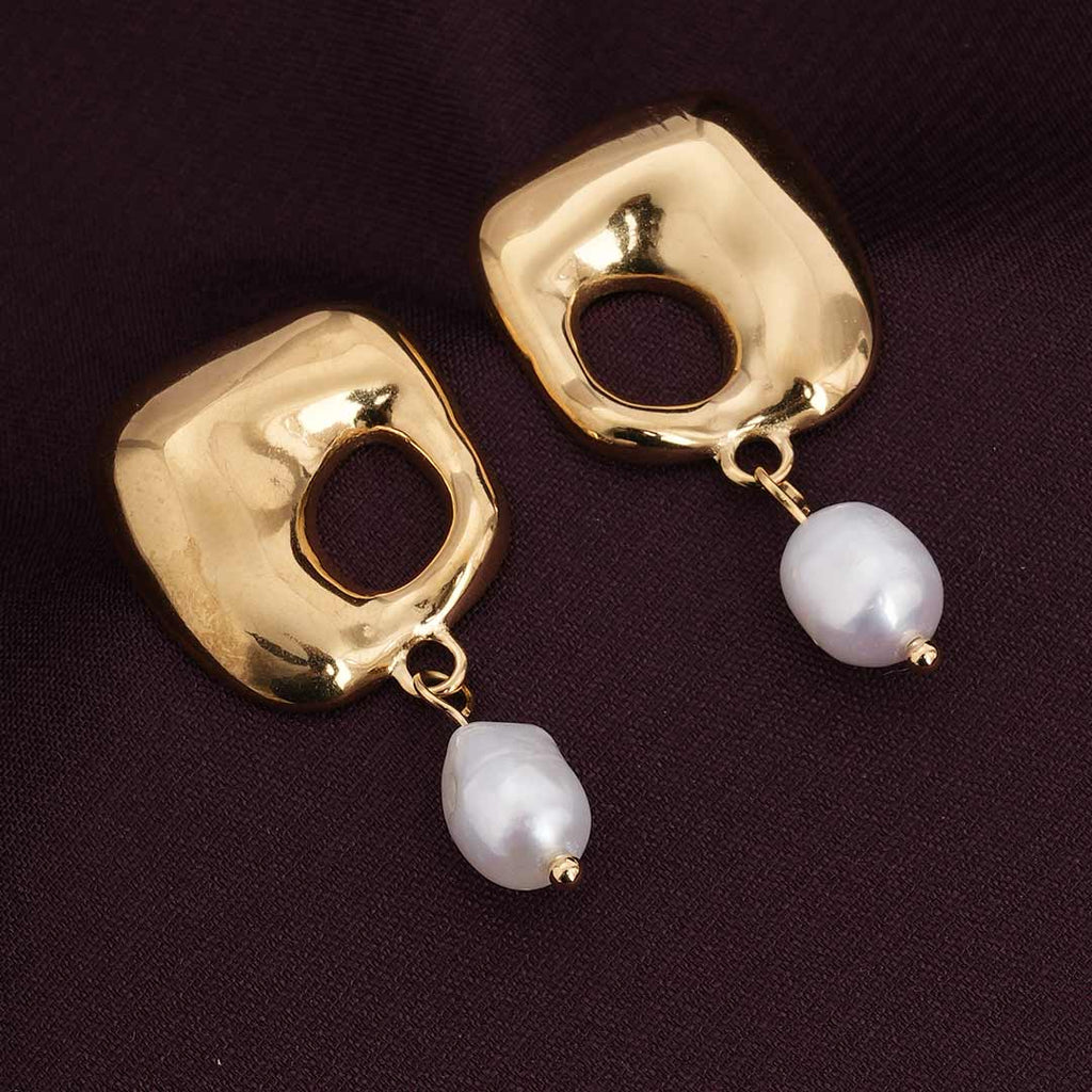 Dangling Pearl Drop Earrings
