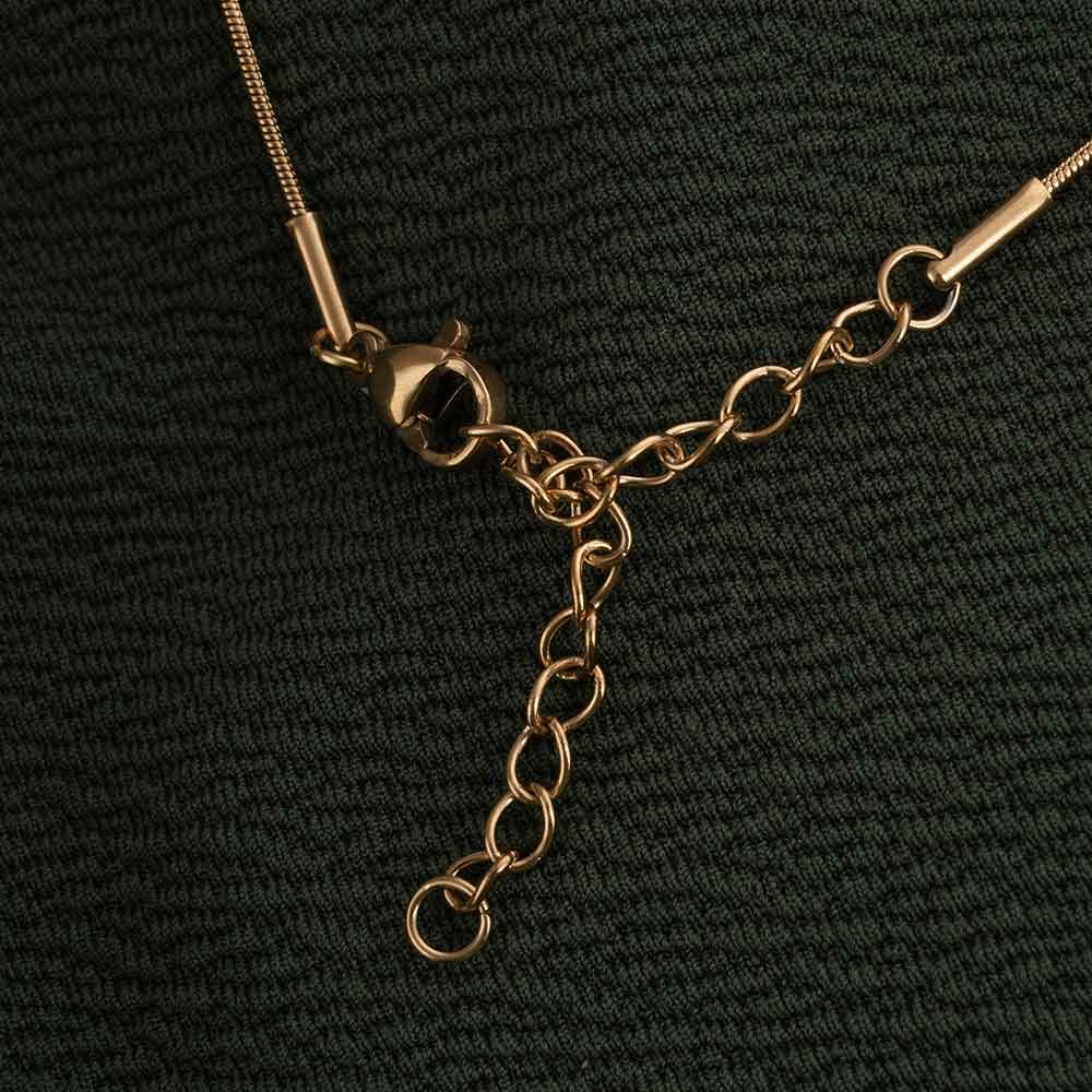 Curved Bar Necklace