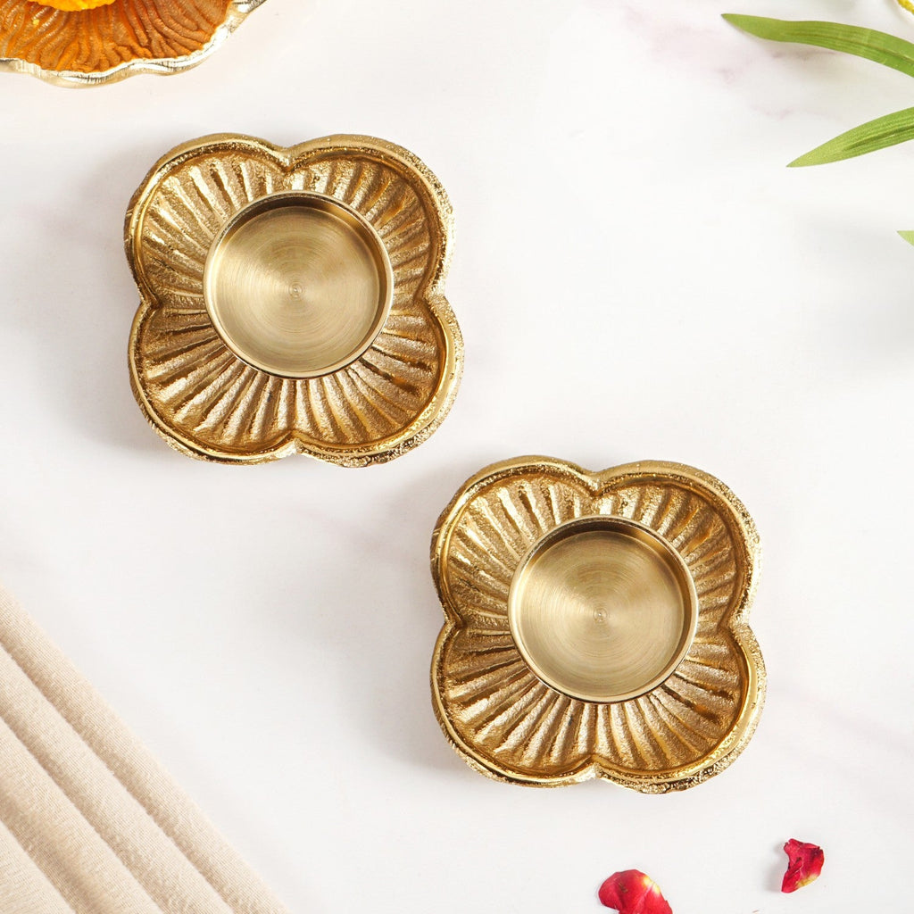 Petal Light Aluminium Tealight Candle Holder Set Of 2 In Festive Gift Box