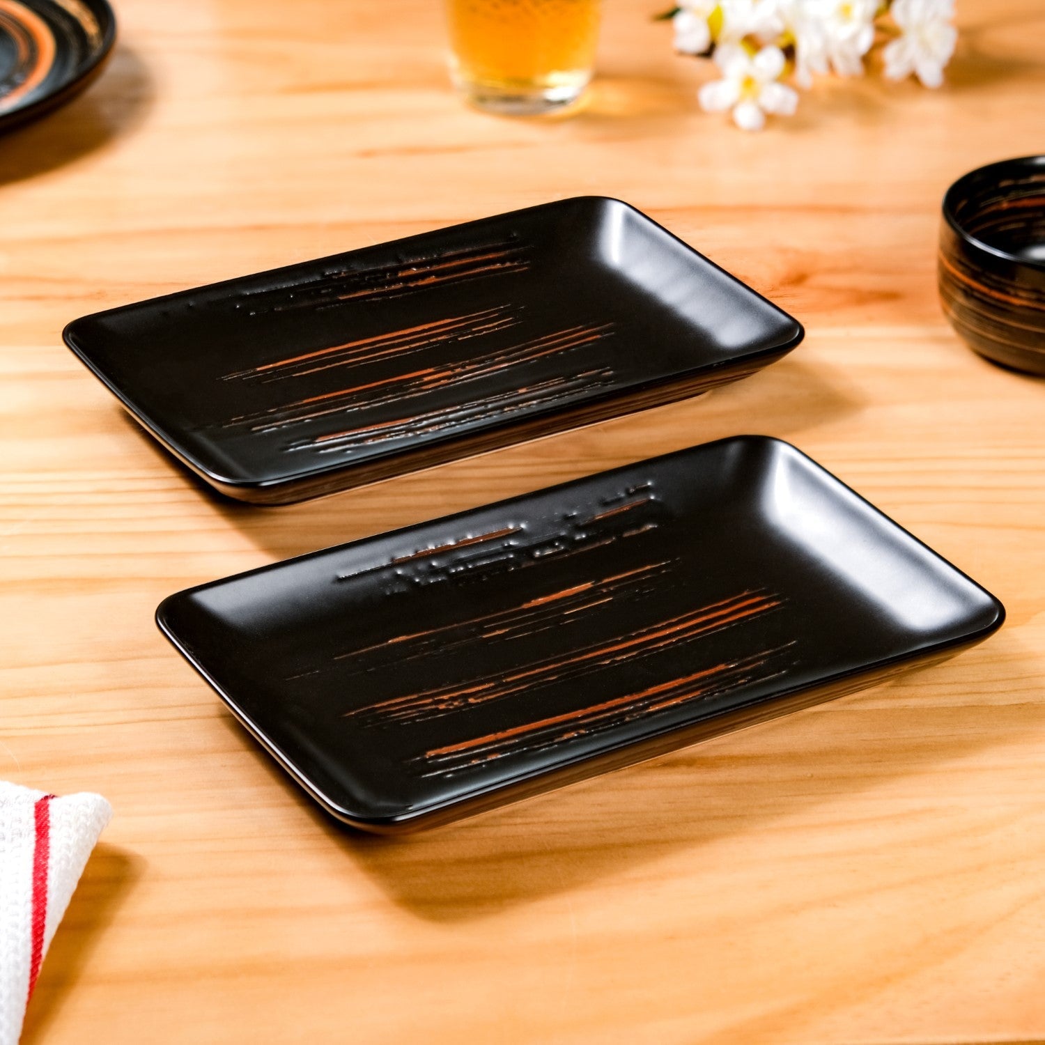 Exotic Brushstroke Platter Large Black Set Of 2 10 Inch
