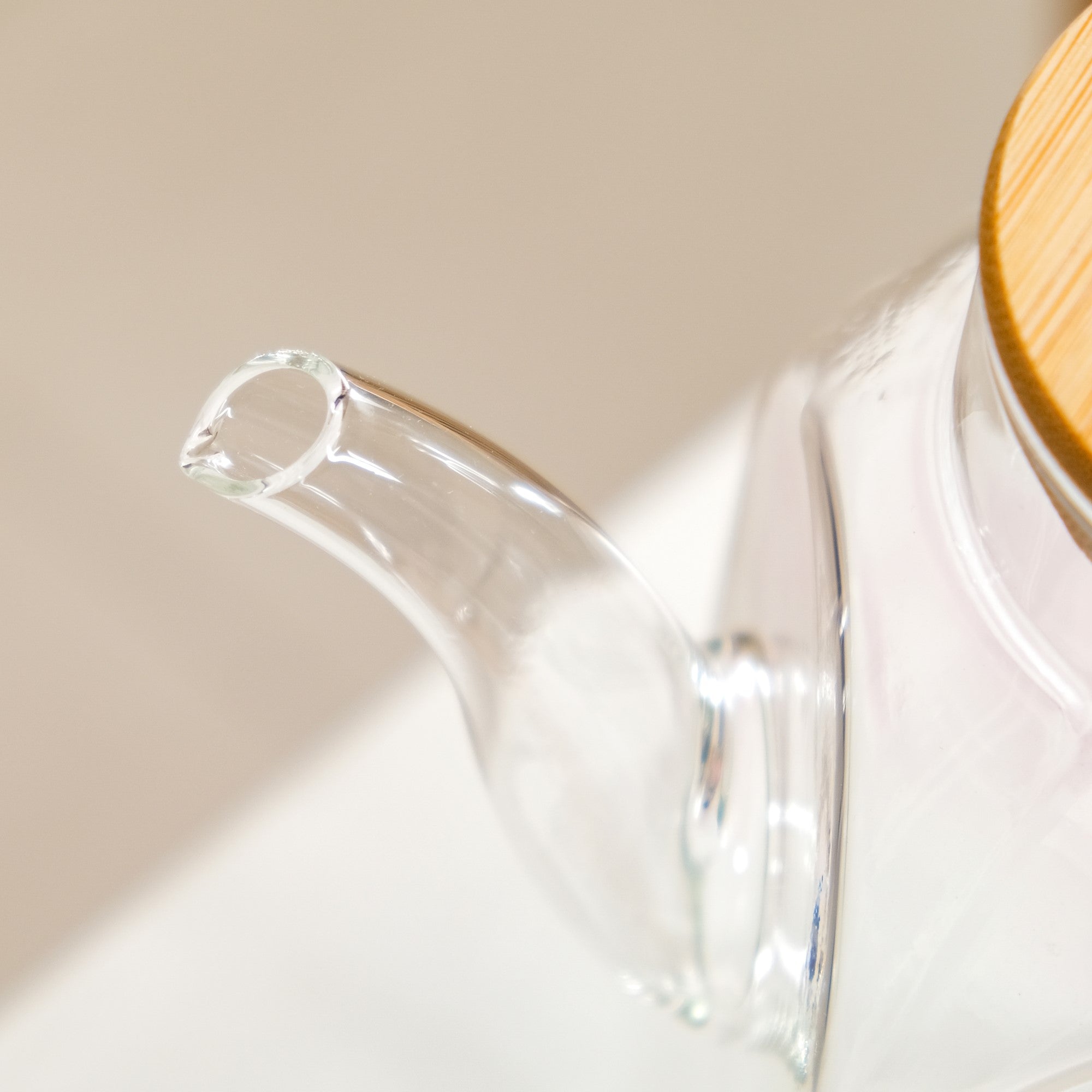 Premium Borosilicate Glass Oil Pot with Bamboo Lid 1000ml