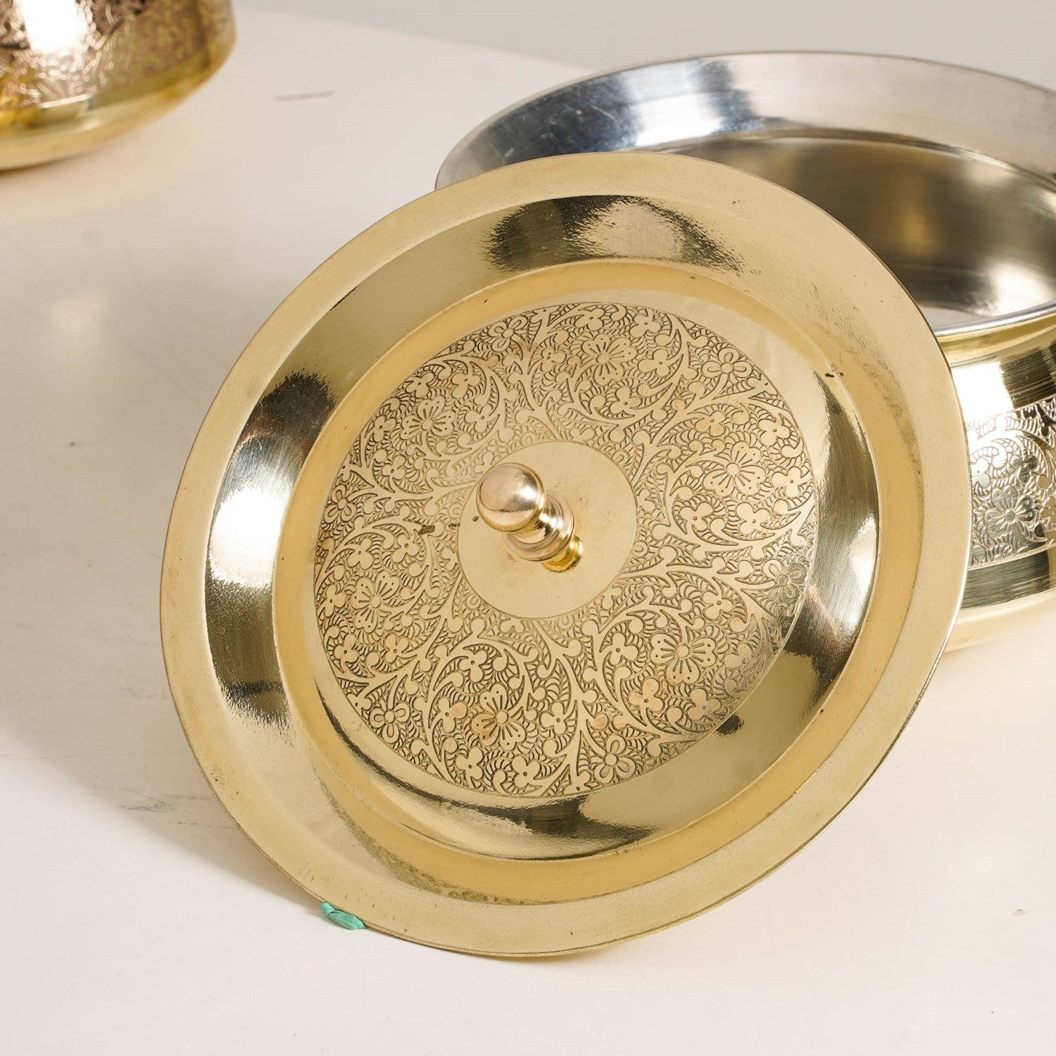 Pure Brass Embossed Handi Cooking Pot With Lid 2300ml