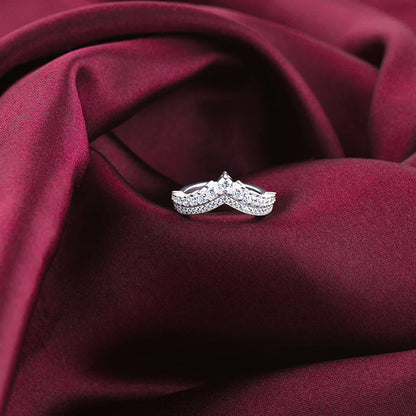 Silver Tiara Vanki Ring
