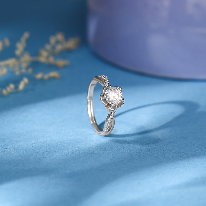 Silver Zircon Shining Flower Ring
