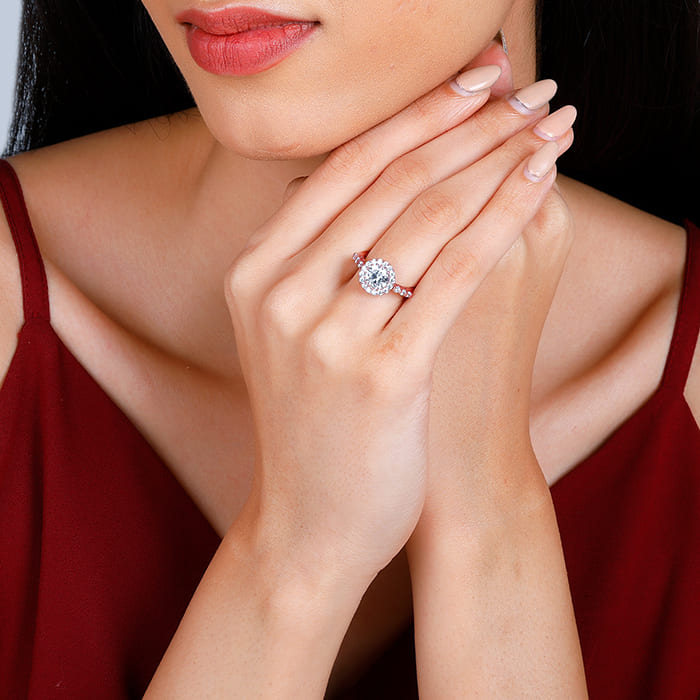 Anushka Sharma Rose Gold Shimmer Ring