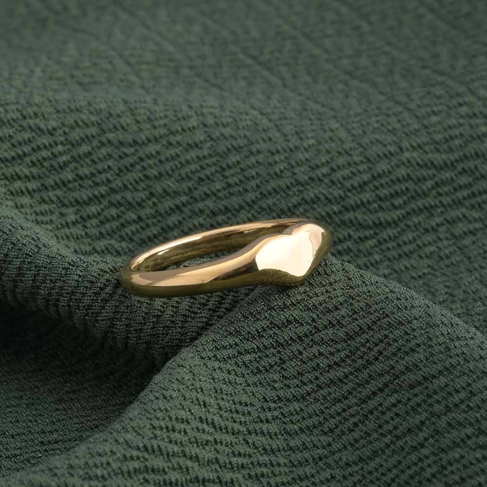Sleek Heart Ring