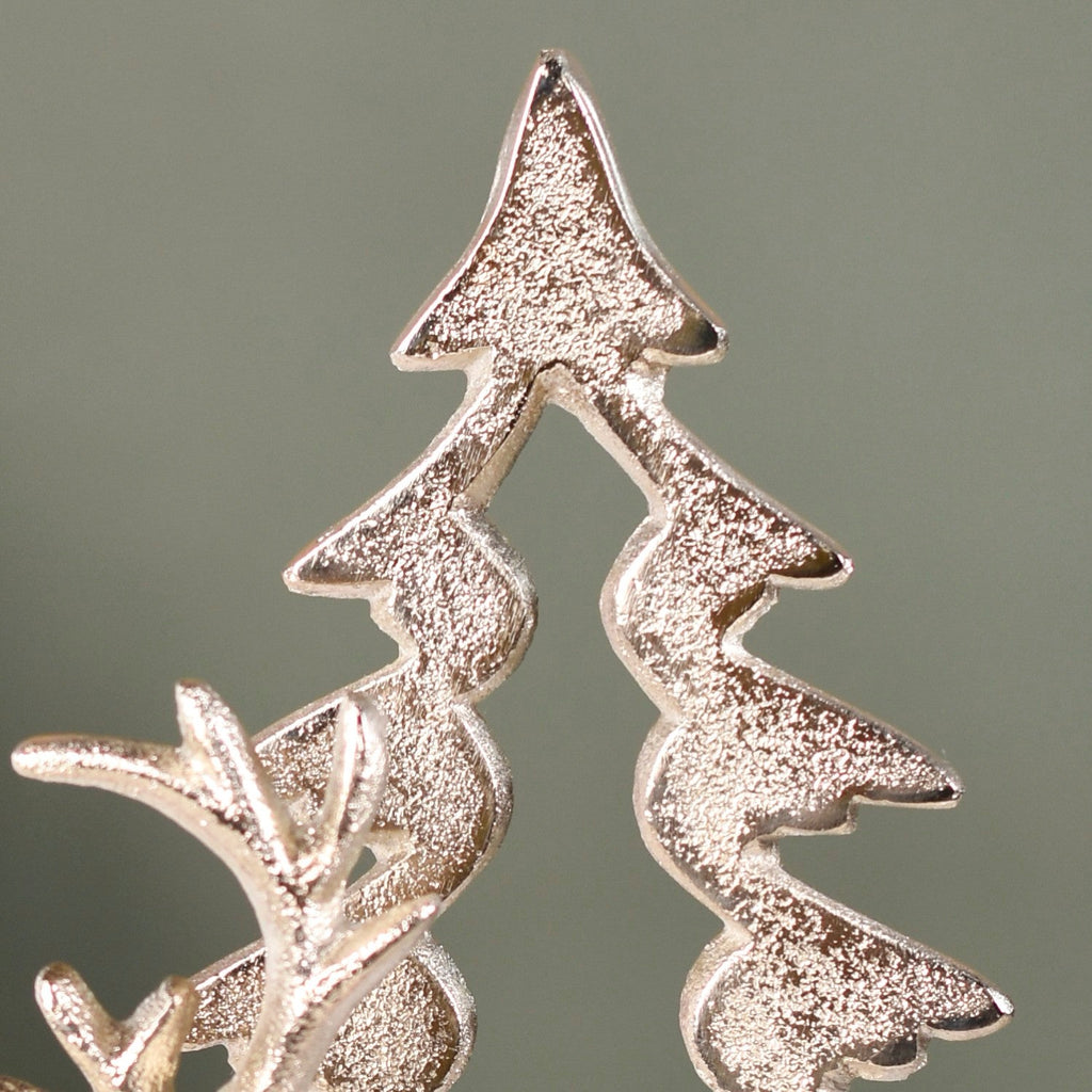 Reindeer By The Noel Tree Metal Decor