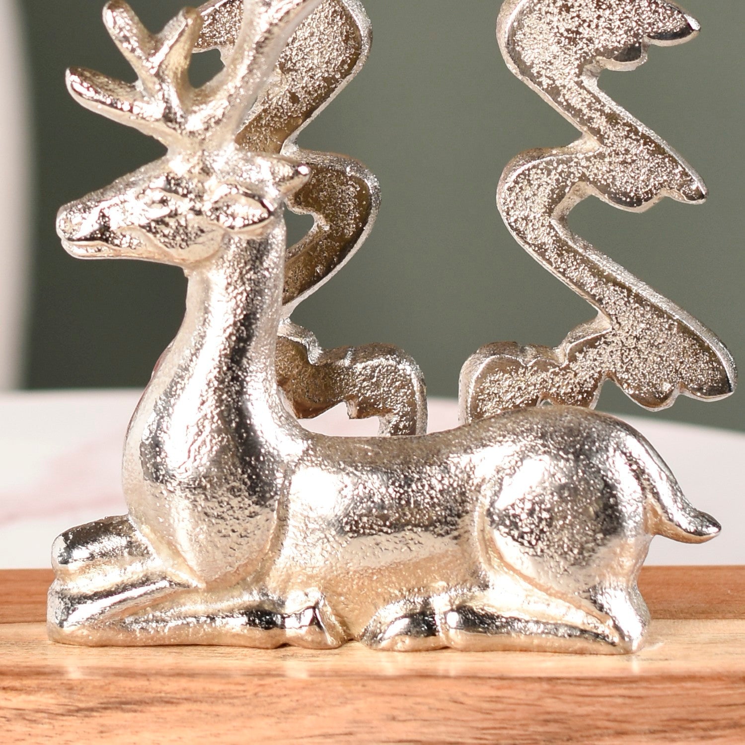 Reindeer By The Noel Tree Metal Decor