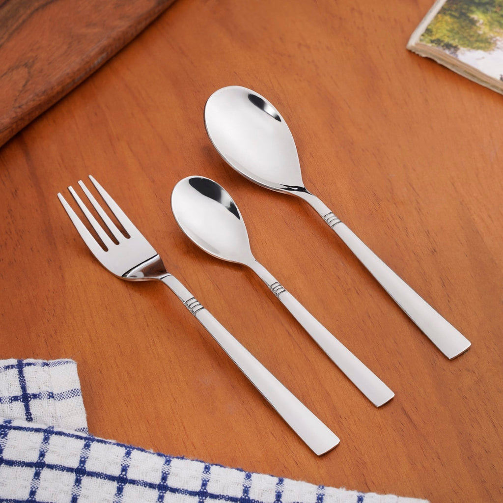 Ring Cut Stainless Steel Flatware Set Of 18