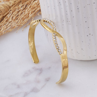 Twisted Diamond Gold Bracelet