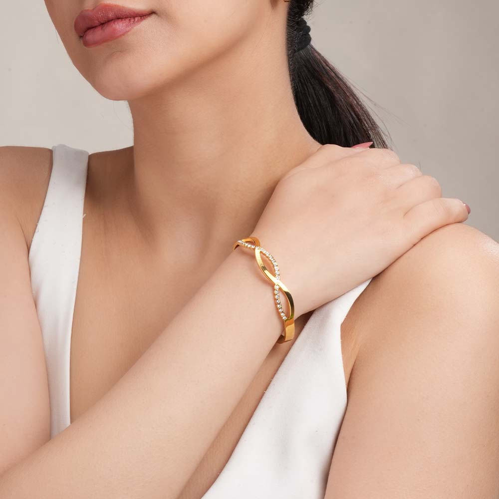 Twisted Diamond Gold Bracelet