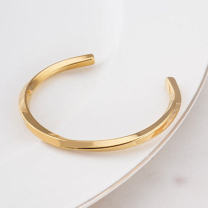 Graceful Curve Cuff Bracelet