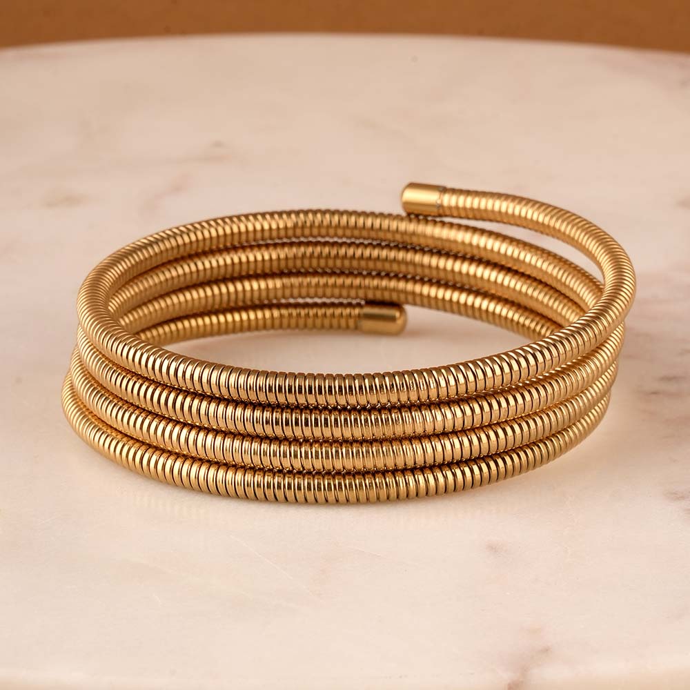 Detailed Gold Bracelet