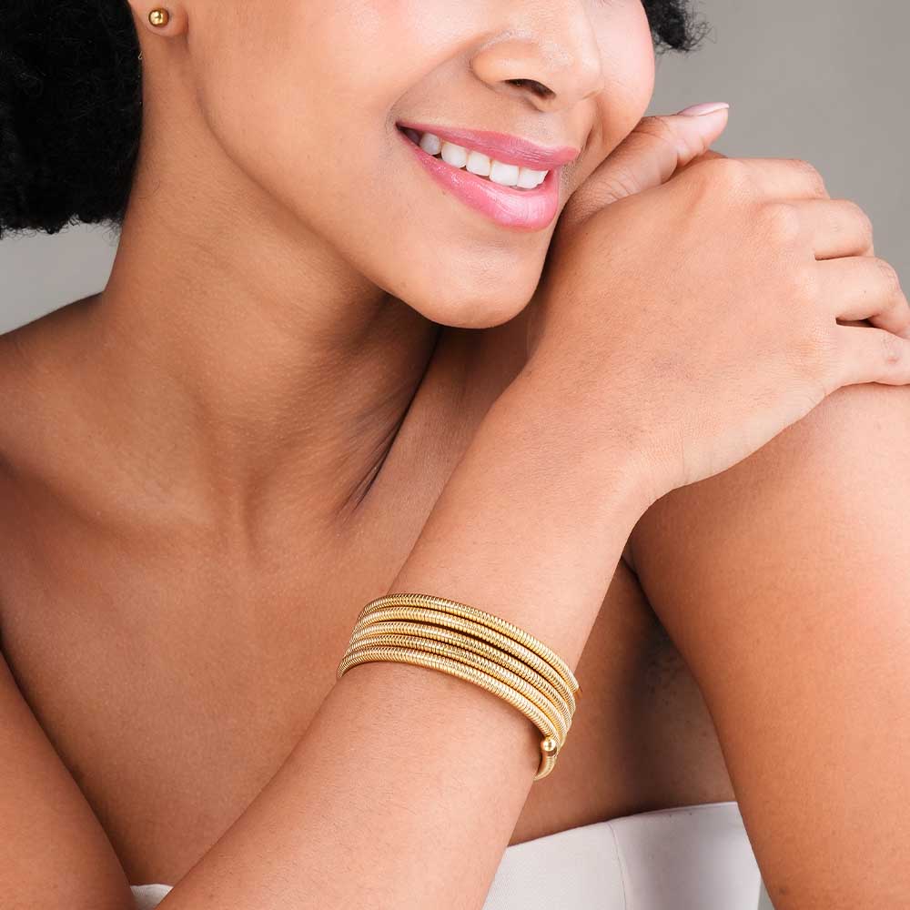 Detailed Gold Bracelet