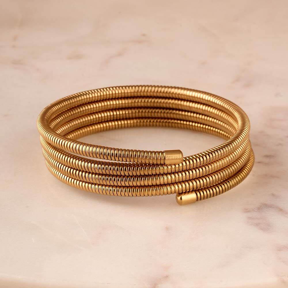 Detailed Gold Bracelet
