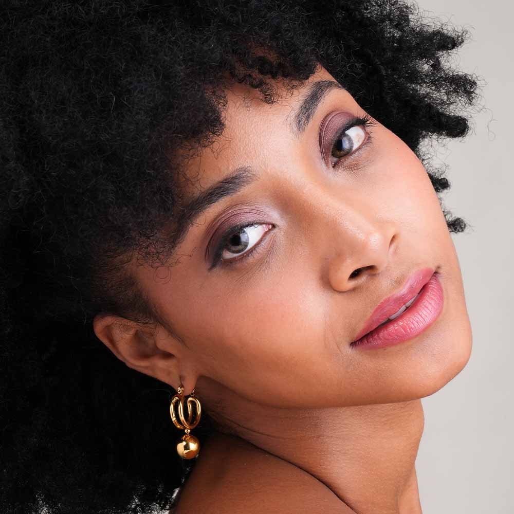 Elegant Gold Hoop Earrings