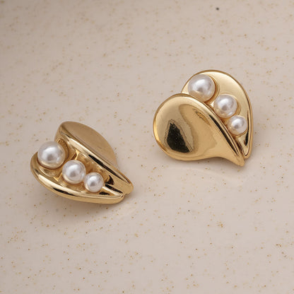 Gilded Heart Pearl Earrings