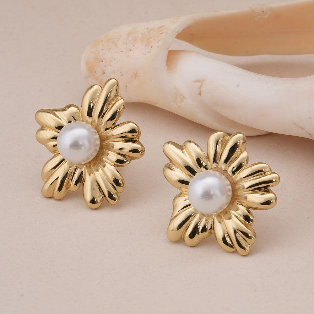Golden Bloom Pearl Earrings