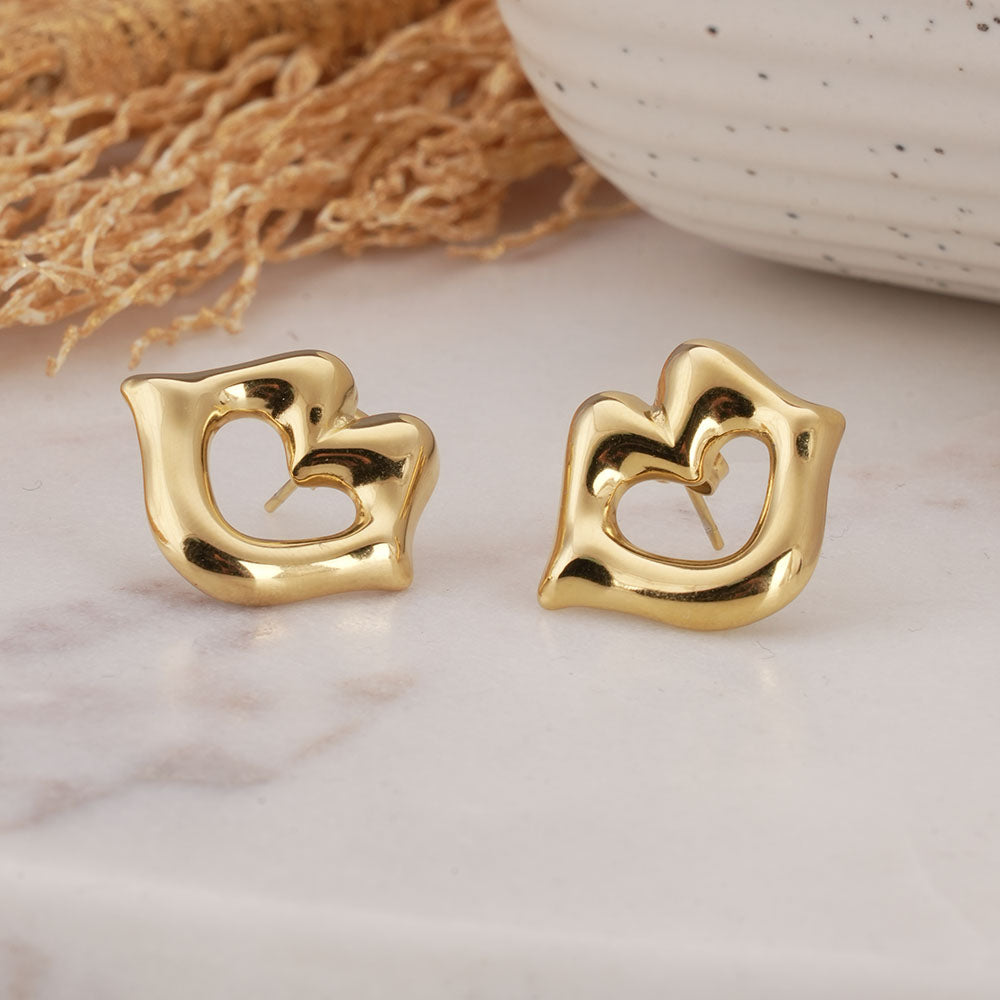 Chic Lips Stud Earrings